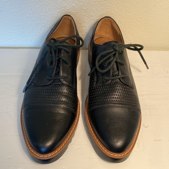 Black Lace Up Loafer - Picture 2 of 7